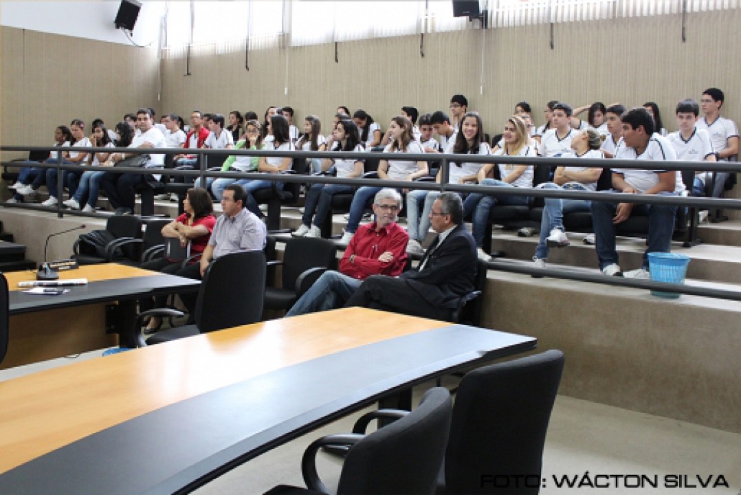 Palestra com o juiz Manoel Costa Neto e o Promotor Deijaniro Jonas.