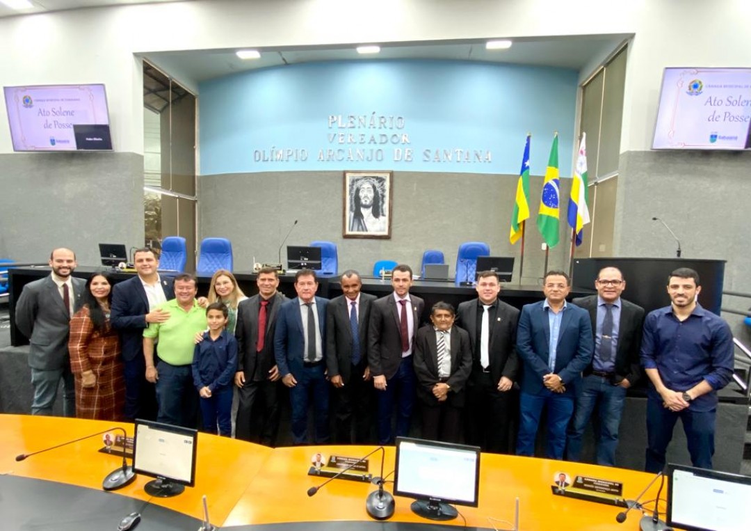 Vereadores suplentes assumem cadeiras na Câmara Municipal de Itabaiana em ato solene de posse