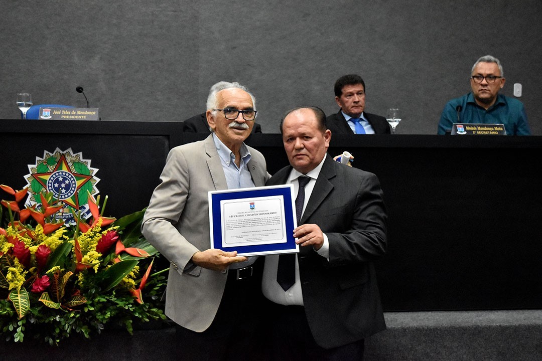 Câmara Municipal de Itabaiana realizou na última sexta-feira (08/12), Sessão Solene de entrega de Títulos de Cidadania Itabaianense.